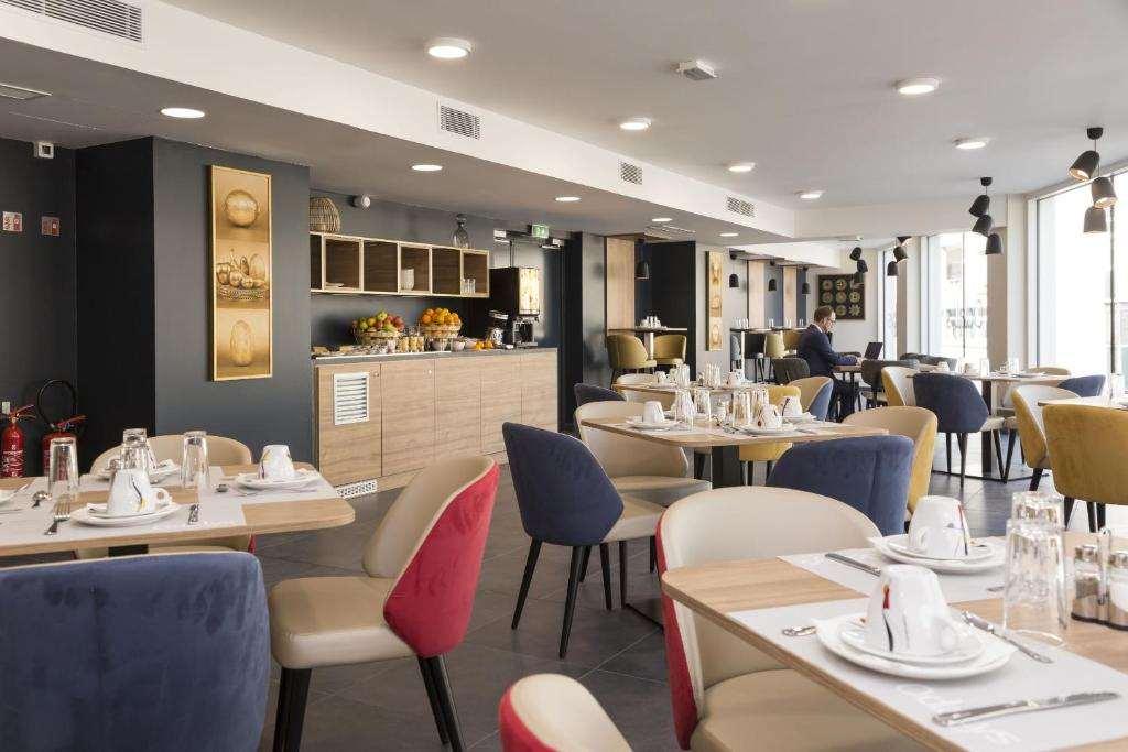 Odalys City Centre Congres Le Mans Restoran foto